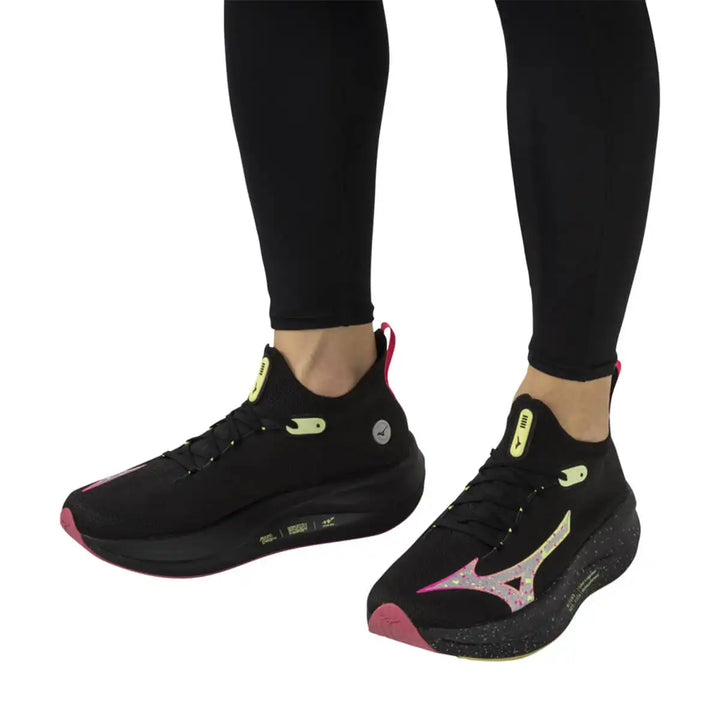 Mizuno Neo Vista Unisex | Black/silver/pink Tetra model