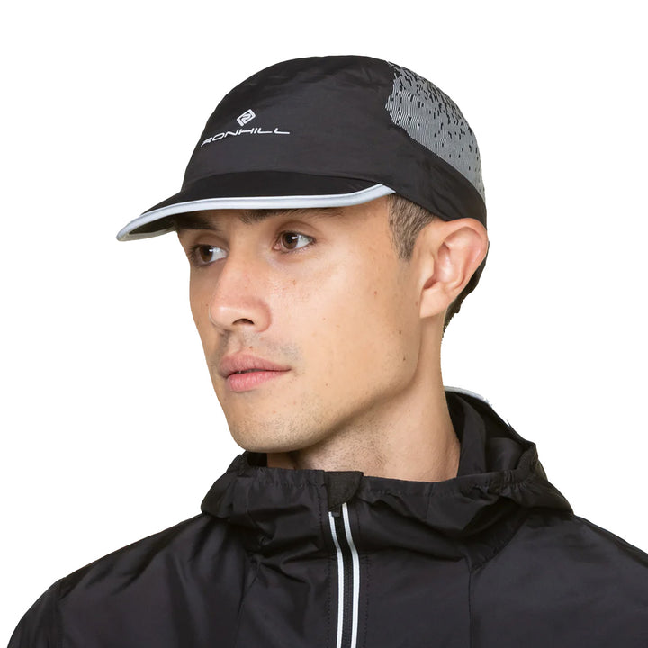 Ronhill Reflect Cap | Black/reflect