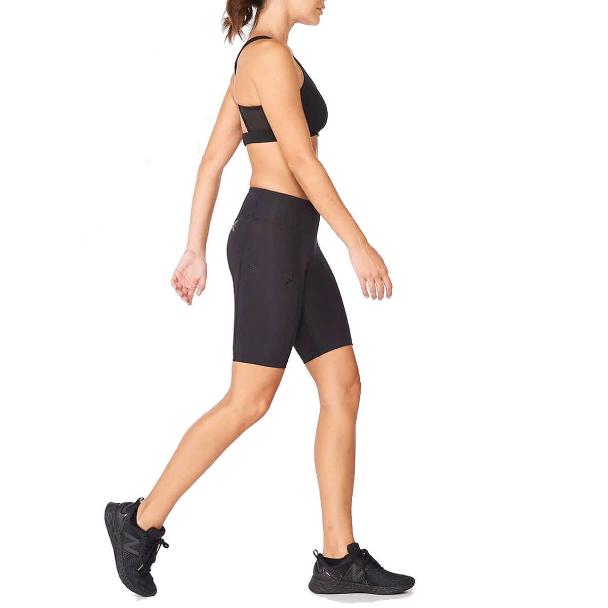 2xu mid rise fashion shorts